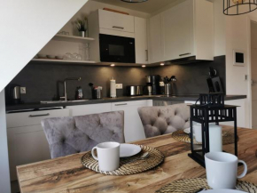 Moderne Wohnung mit Pool